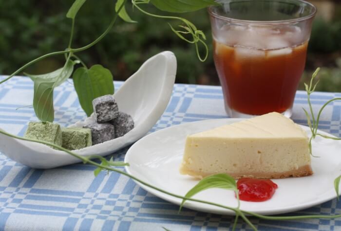 芦屋Feuのクッキーとチーズケーキとアイスティー